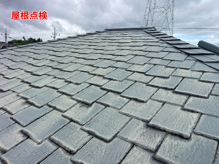 ズレが見られる屋根点検