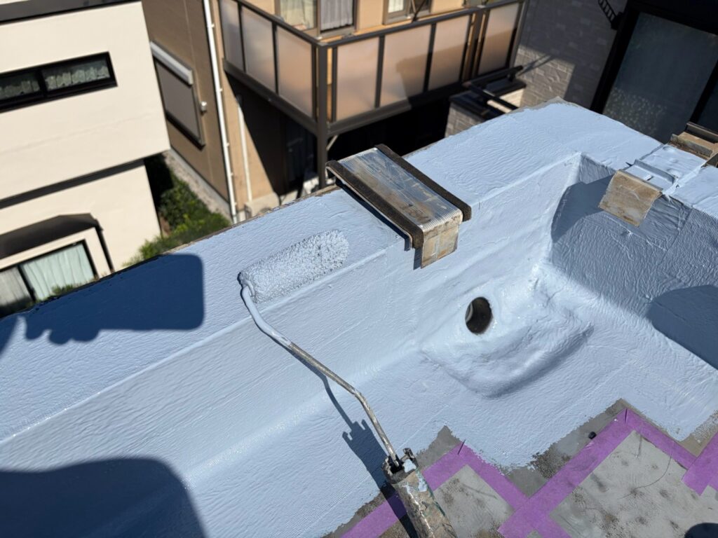 立ち上がりへの防水材塗布
