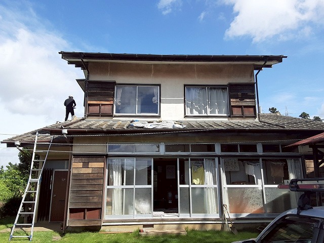 セメント瓦屋根住宅の雨漏り調査