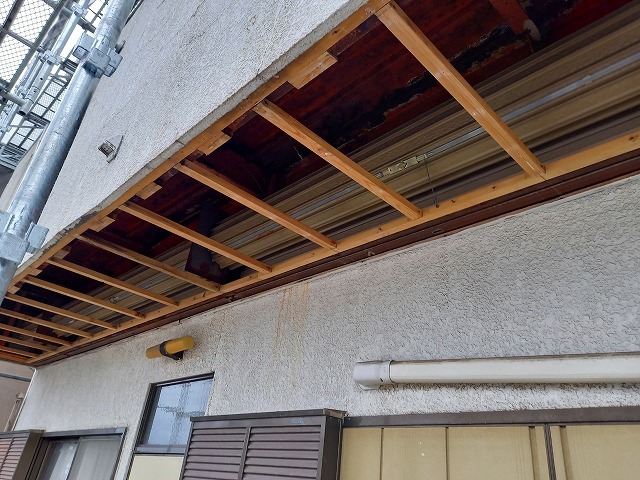 軒天ばらし作業後