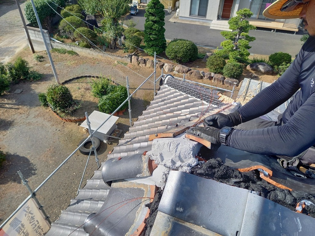 ミノコ棟瓦の微調整