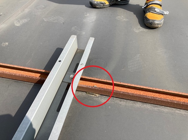 劣化したコーキング