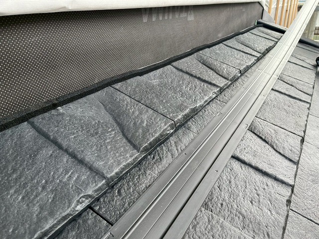 下屋根部壁取り合い部への防水シート立ち上げ状況