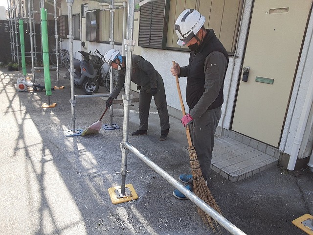 ファインスケア雨樋交換工事 清掃