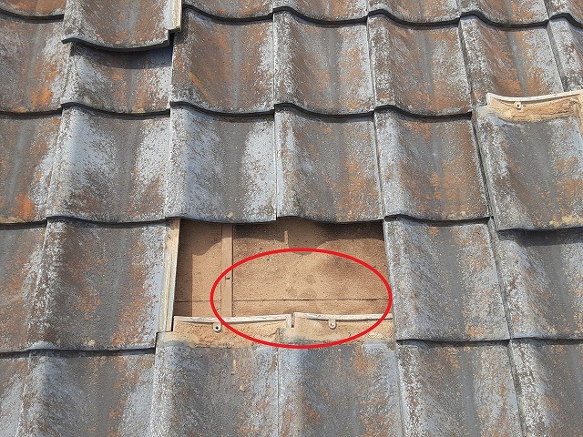 屋根下地の雨染み