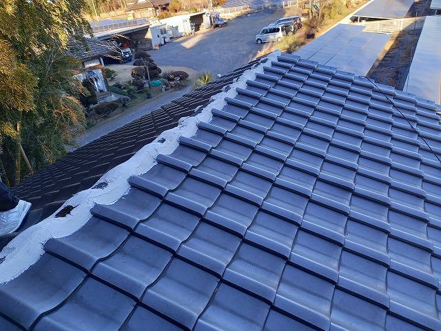 住宅の屋根棟部のなんばん仕上げによる修復が完了