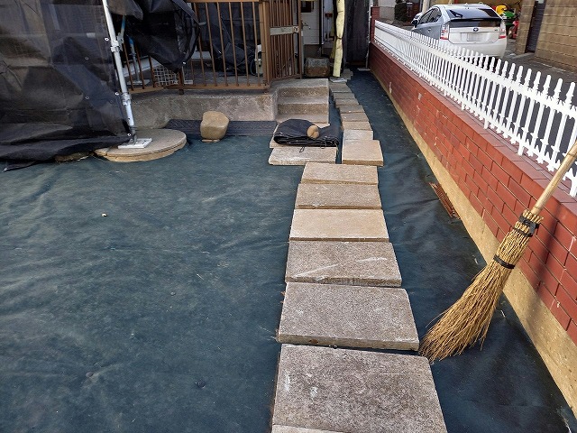 外壁塗装リフォームの施工後に清掃を行った建物周囲の状況
