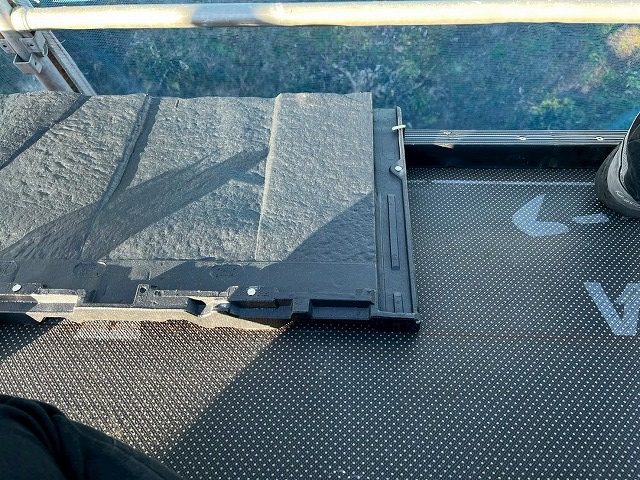 「ROOGA（ルーガ）鉄平」軒先1段目の屋根釘3本留め