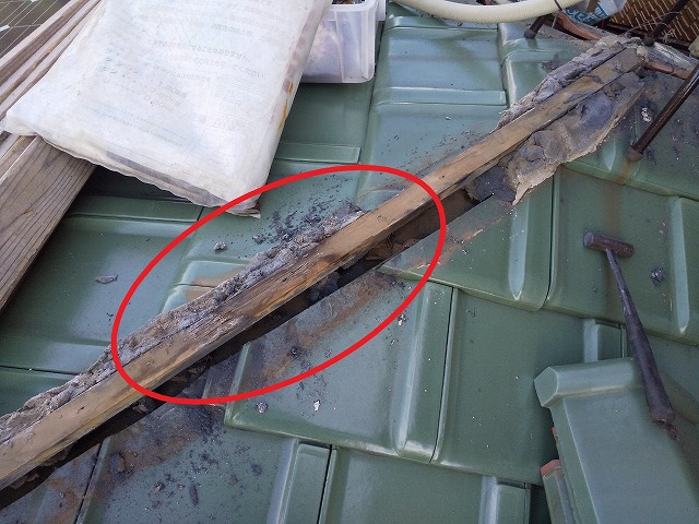 三角棟瓦の下地材