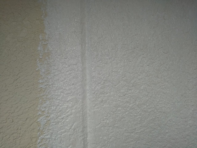 プレミアムフィラーを塗装してヘアークラックを埋めた後の状況