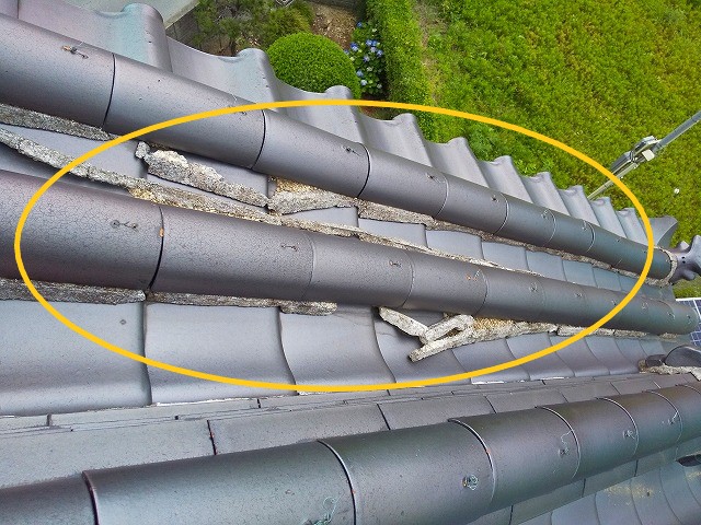 屋根漆喰の剝がれ落ち 蔵屋根修繕工事