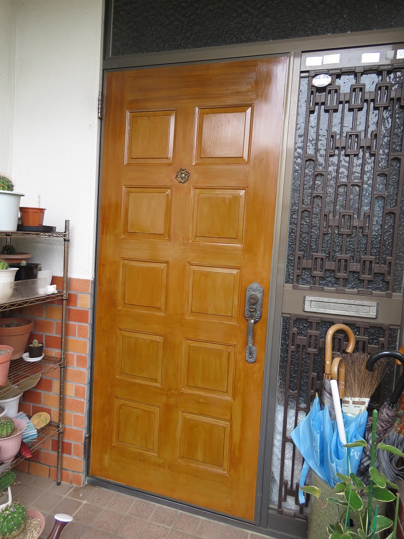 玄関ドアー塗装1