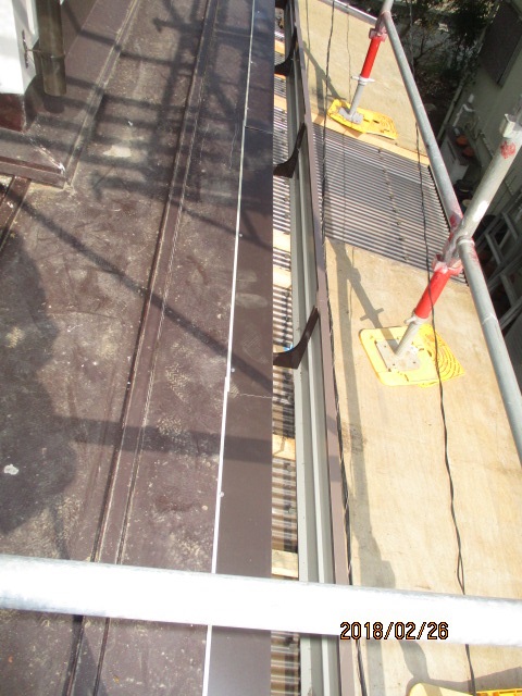 カバー工法による葺き替え