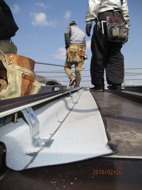 カバー工法による葺き替え