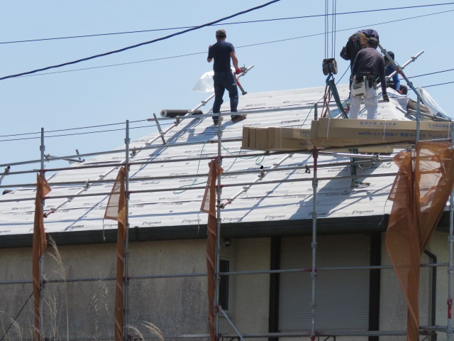 Iルーフィング工事の様子