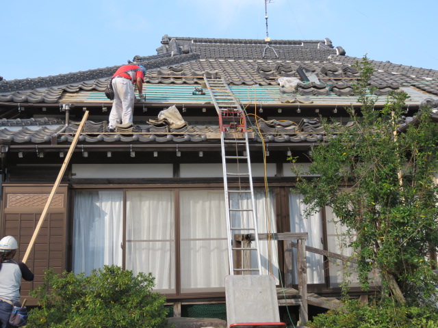 瓦葺き替え工事