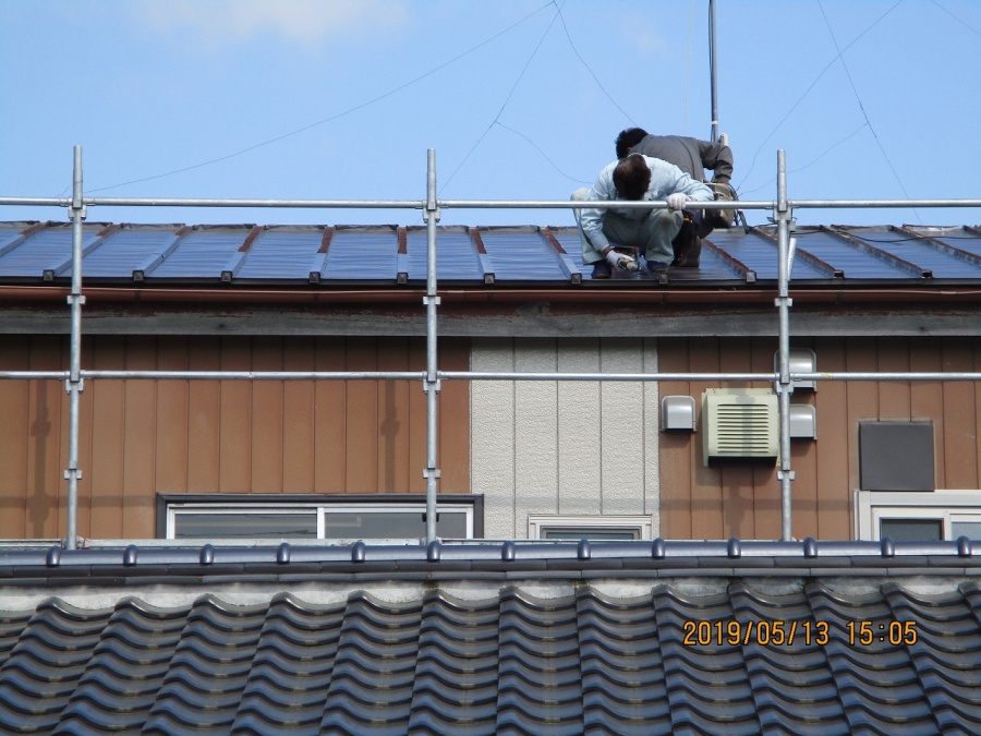 瓦棒屋根のカバー工法に依る