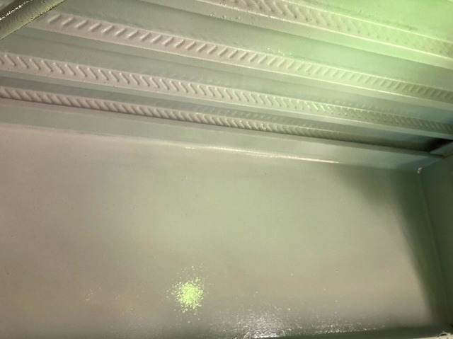 鉄骨梁の塗装完了