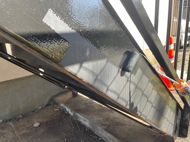 階段の塗装工事