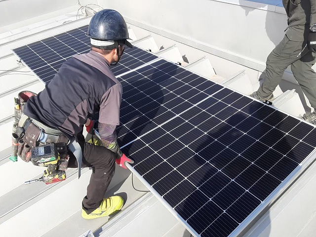 パネル取り付け