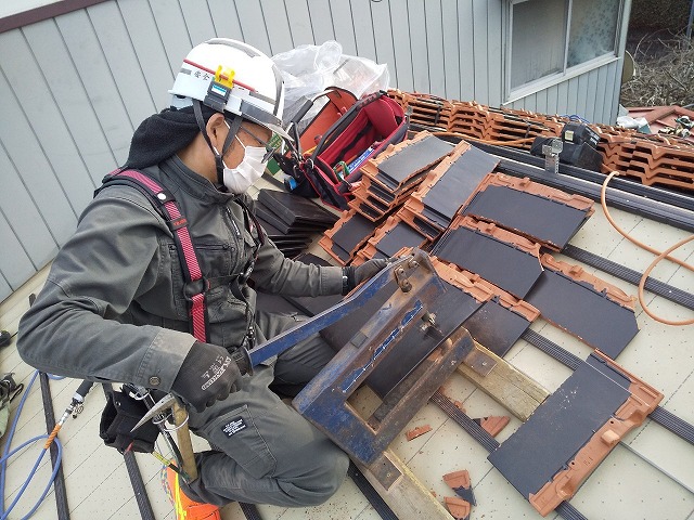瓦押切機　瓦屋根工事