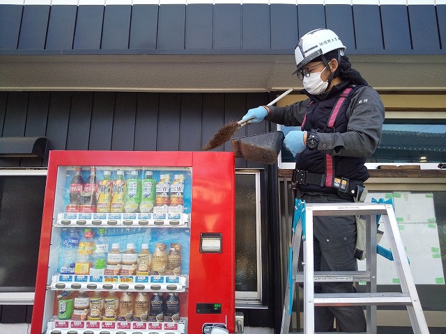 工事後掃除　瓦屋根工事
