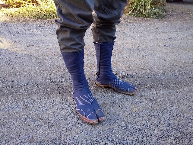 屋根で滑らない足袋