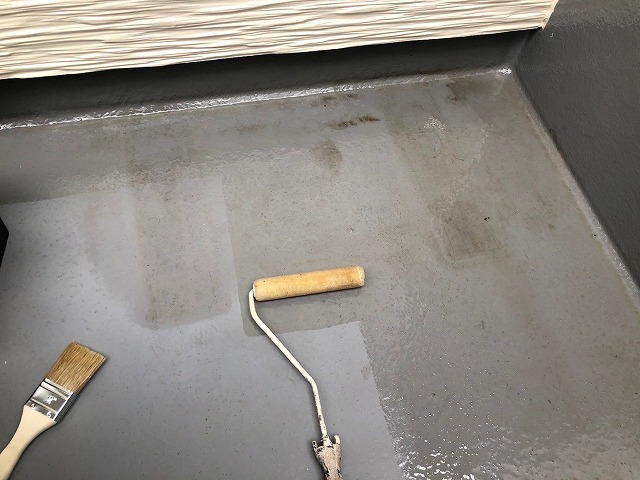 FRP防水工事プライマー塗布