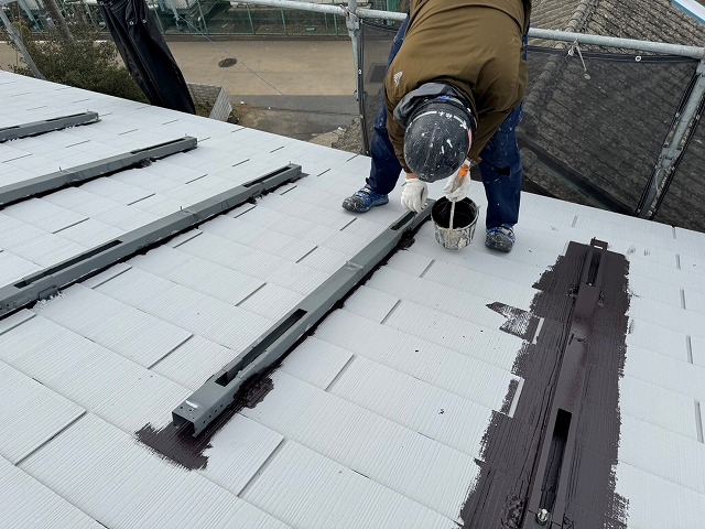 屋根塗装　中塗り