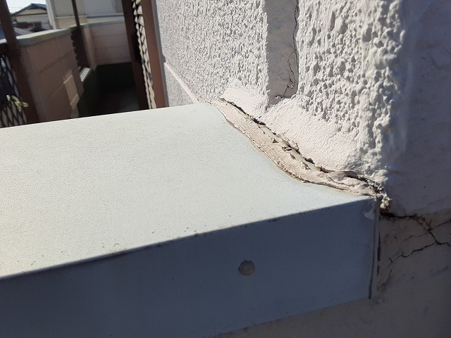 笠木のシーリングの劣化