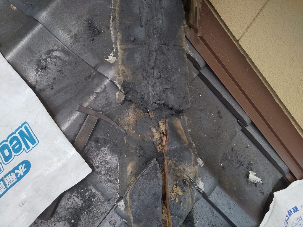 下屋根なんばん漆喰の解体