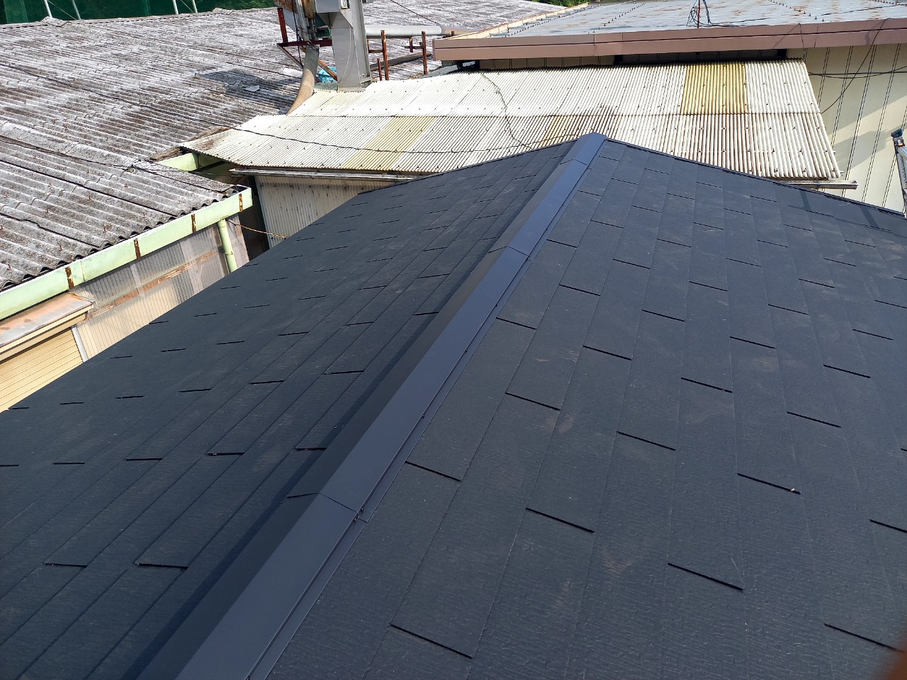 コロニアル屋根材の施工と仕上げ