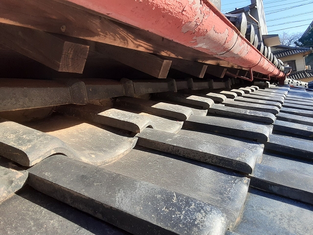 瓦屋根の葺き留め