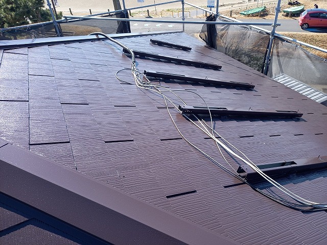 太陽光パネルの脱着電気工事