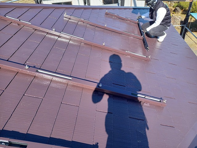 ソーラーパネルの取付け