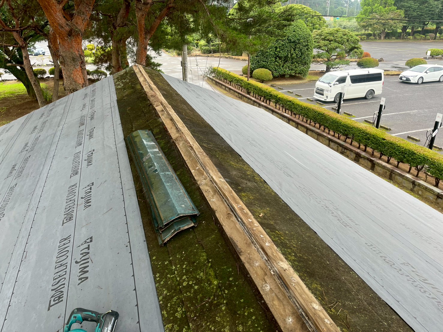 つくばみらい市　棟板金撤去後の様子（既存板金）