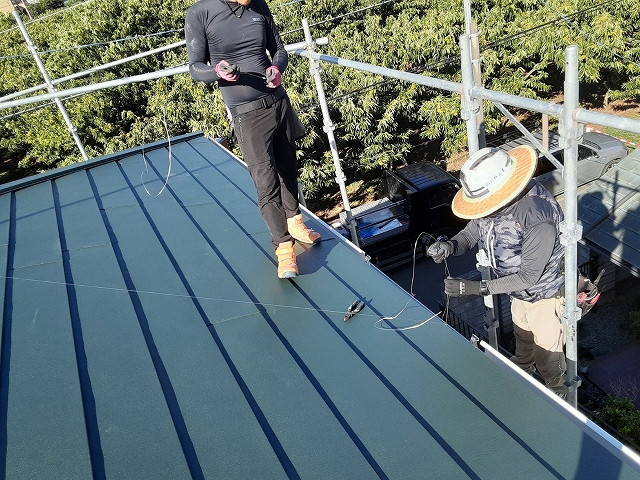 アンテナ線の張りを調整