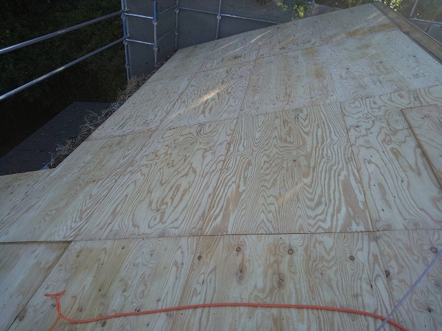 下地貼り完了致しました