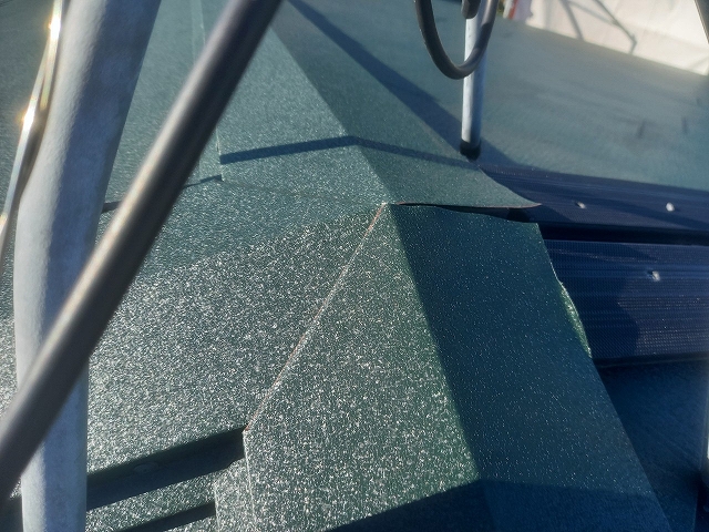 四つ又板金の納まり