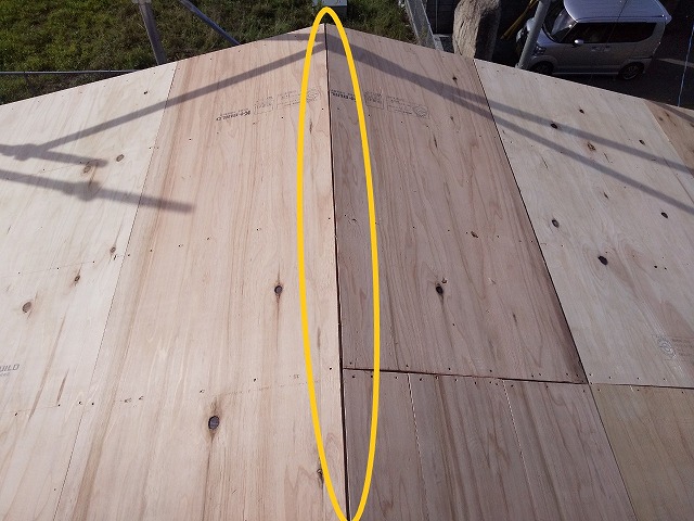 コンパネの継ぎ合わせの隙間