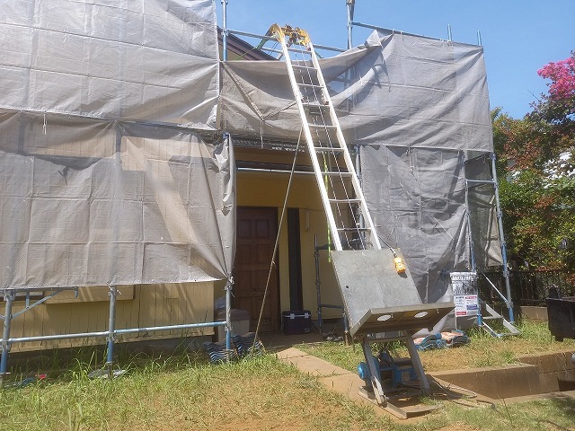 屋根材の荷上げ機