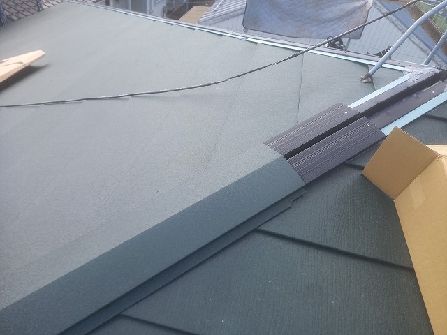棟板金の取り付け