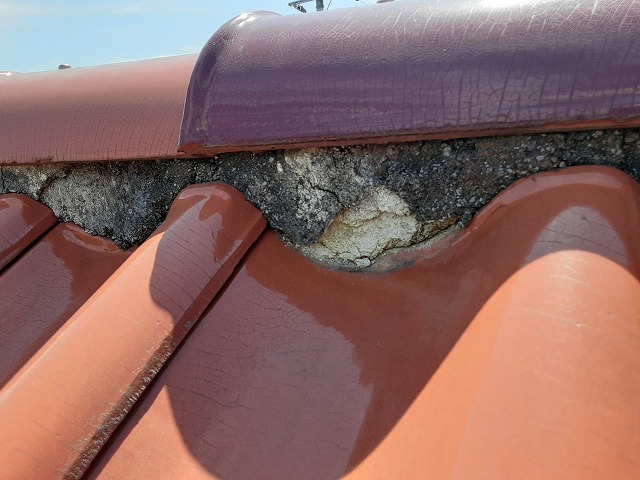 漆喰の剝がれ落ち