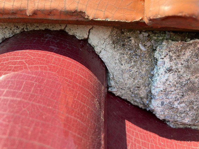 漆喰の破損箇所