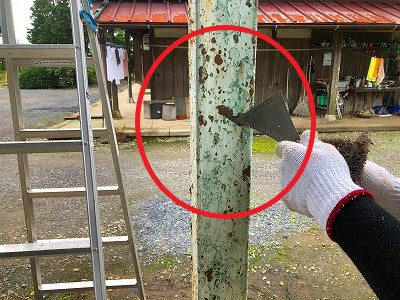 皮スキでのケレン作業