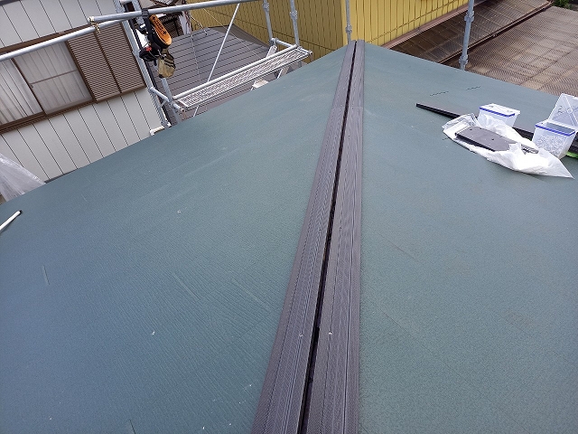 腐食しない貫板を使用します