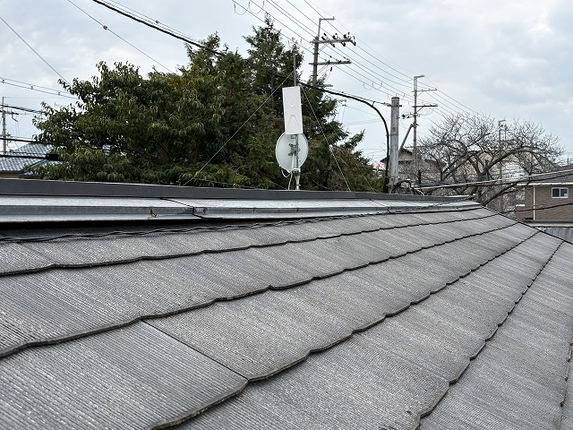棟ラインの通りと板金の収まり確認