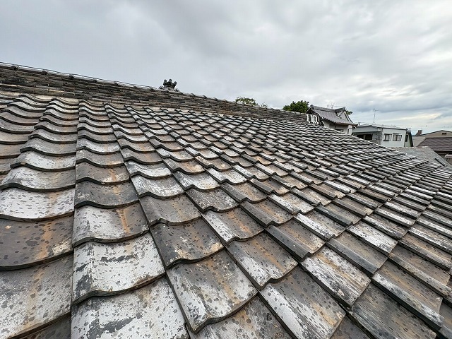 屋根自体が寿命を迎えた状況