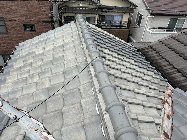 棟瓦のズレにご注意