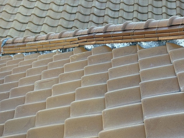 ズレが生じた棟瓦